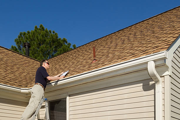 Best Emergency Roof Repair Services  in Country Clu, MO
